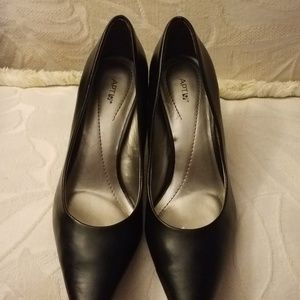 Apt. 9 EDITOR HIGH HEELS